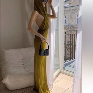Chic Backless Olive Dress